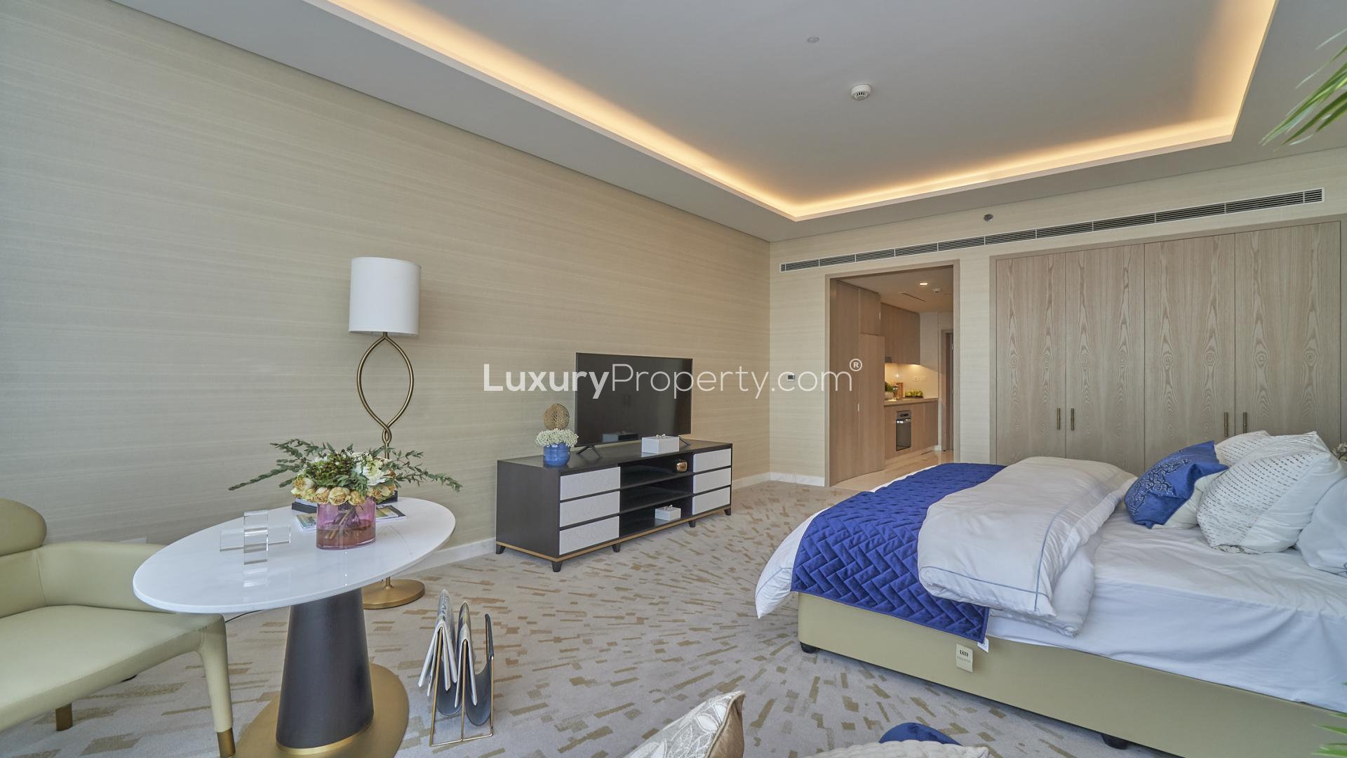Furnished studio bedroom in Palm Tower with elegant decor, Palm Jumeirah