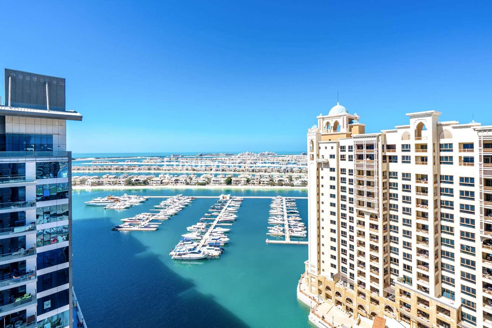 High-floor deluxe studio interior, Dukes Oceana, Palm Jumeirah, for sale