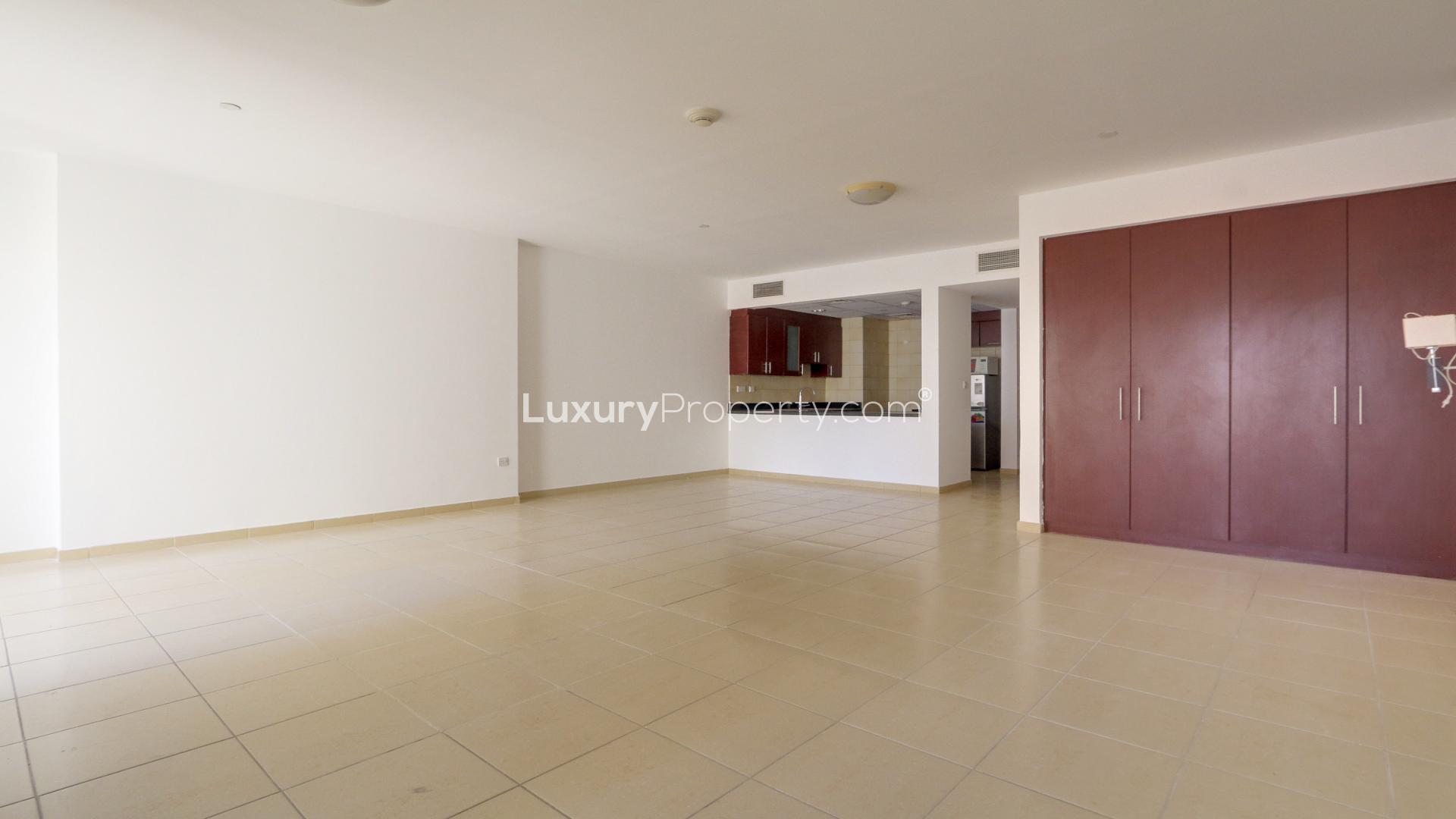 JBR Murjan apartment buildings with courtyard and pool, stunning marina views, for sale