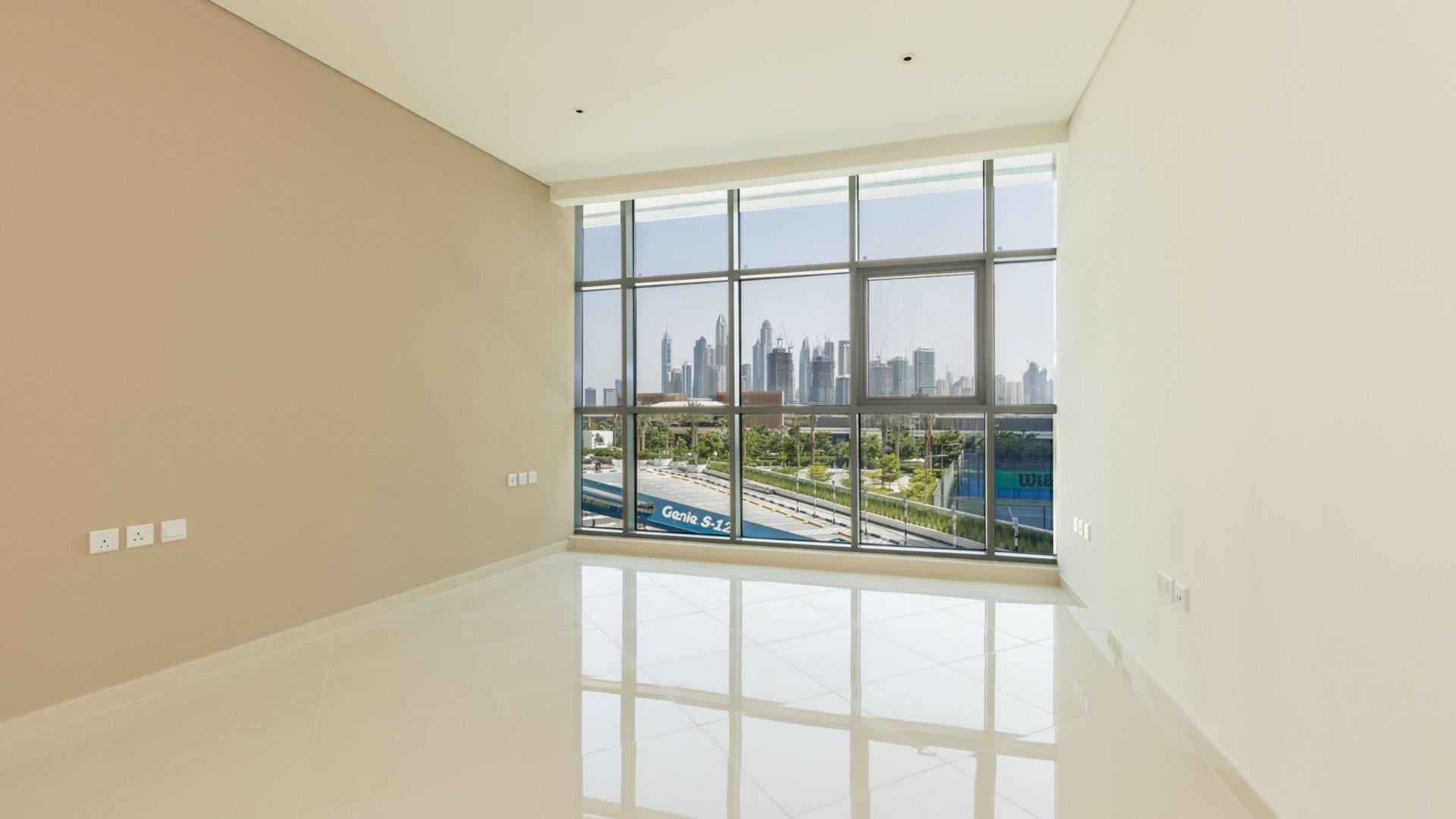 Furnished studio kitchen with appliances, large windows, Seven Palm, Palm Jumeirah apartment for sale