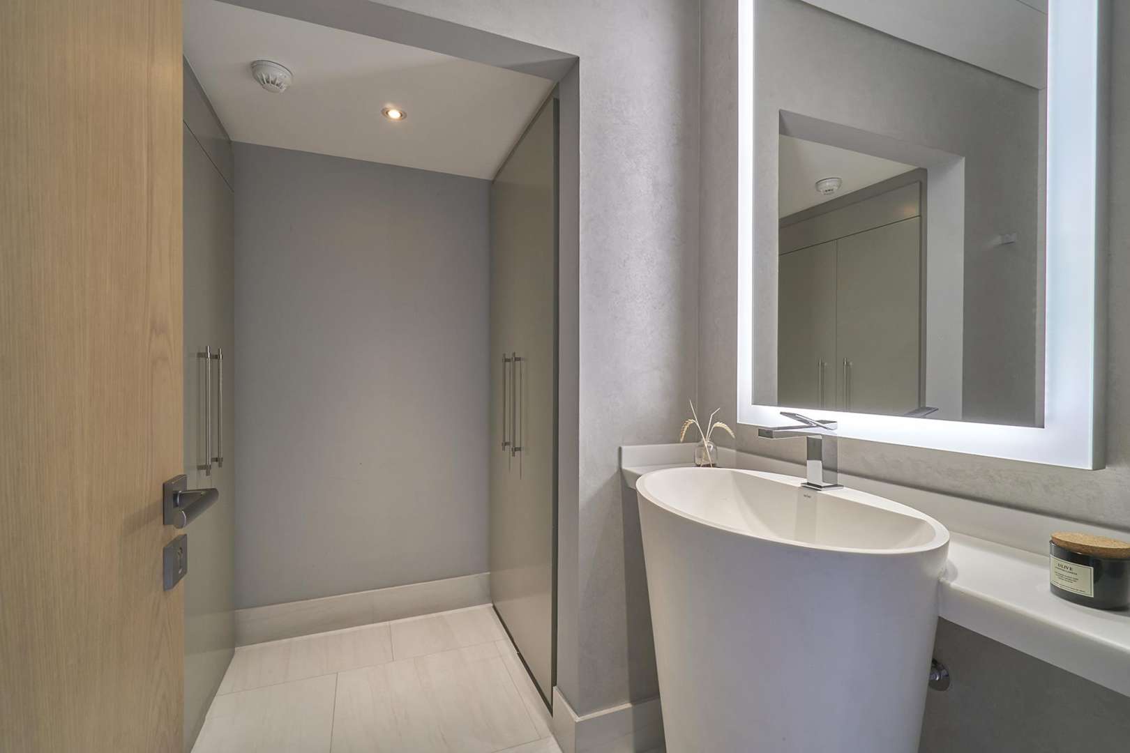 Studio apartment bedroom with modern decor in SLS Dubai Residences, Business Bay