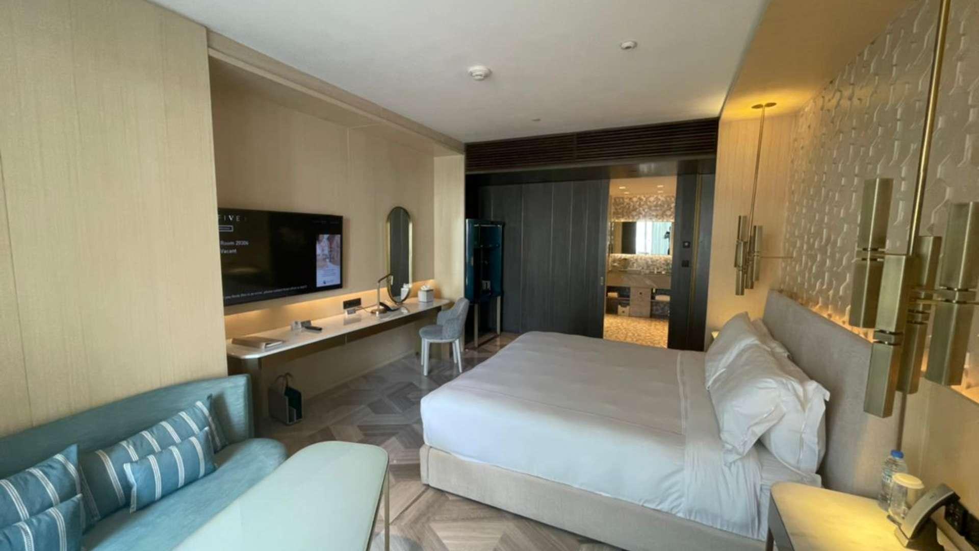 Studio apartment bedroom in FIVE Palm Jumeirah, featuring modern decor and cozy furnishings