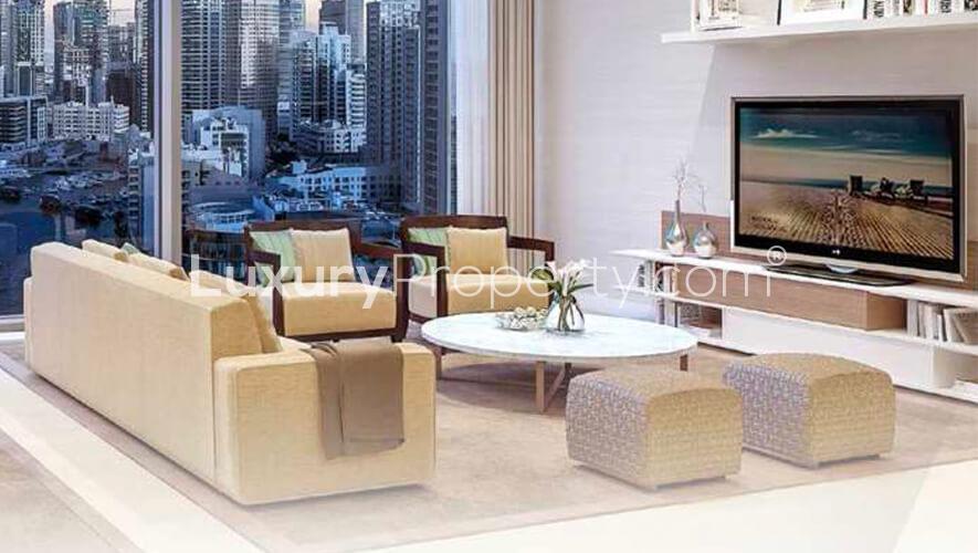 Ultramodern studio apartment with stunning sea view, 52|42 Dubai Marina development