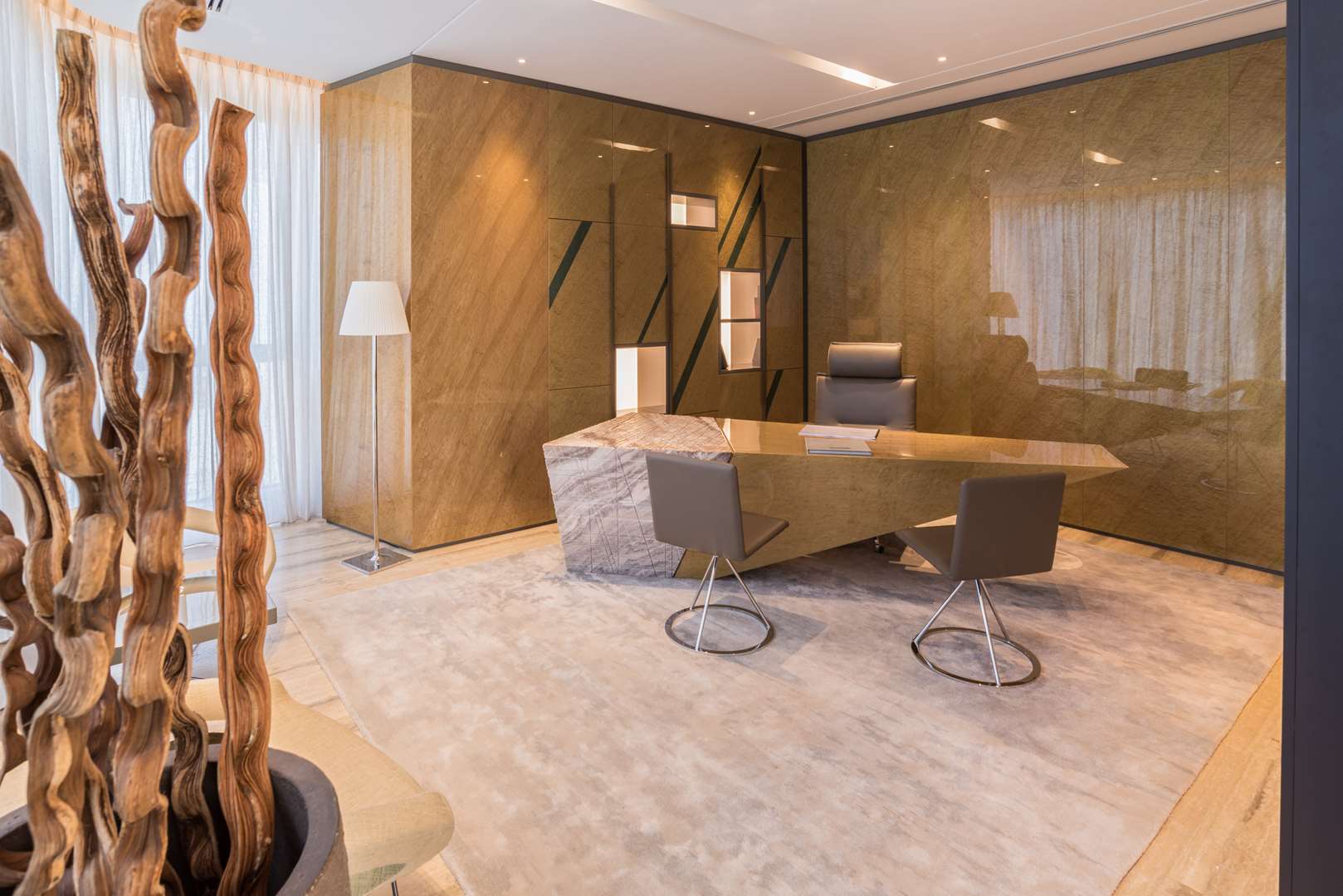 Luxurious office space with stunning Business Bay skyline view in Volante Tower apartment