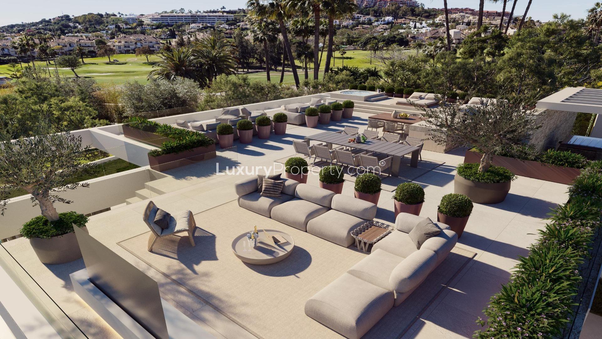 Modern 4-bedroom villa with pool in Marbella, Costa del Sol, for sale