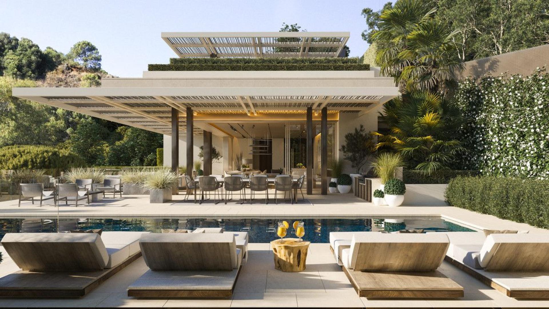 Luxurious golf-front villa terrace with pool in Benahavís, Málaga