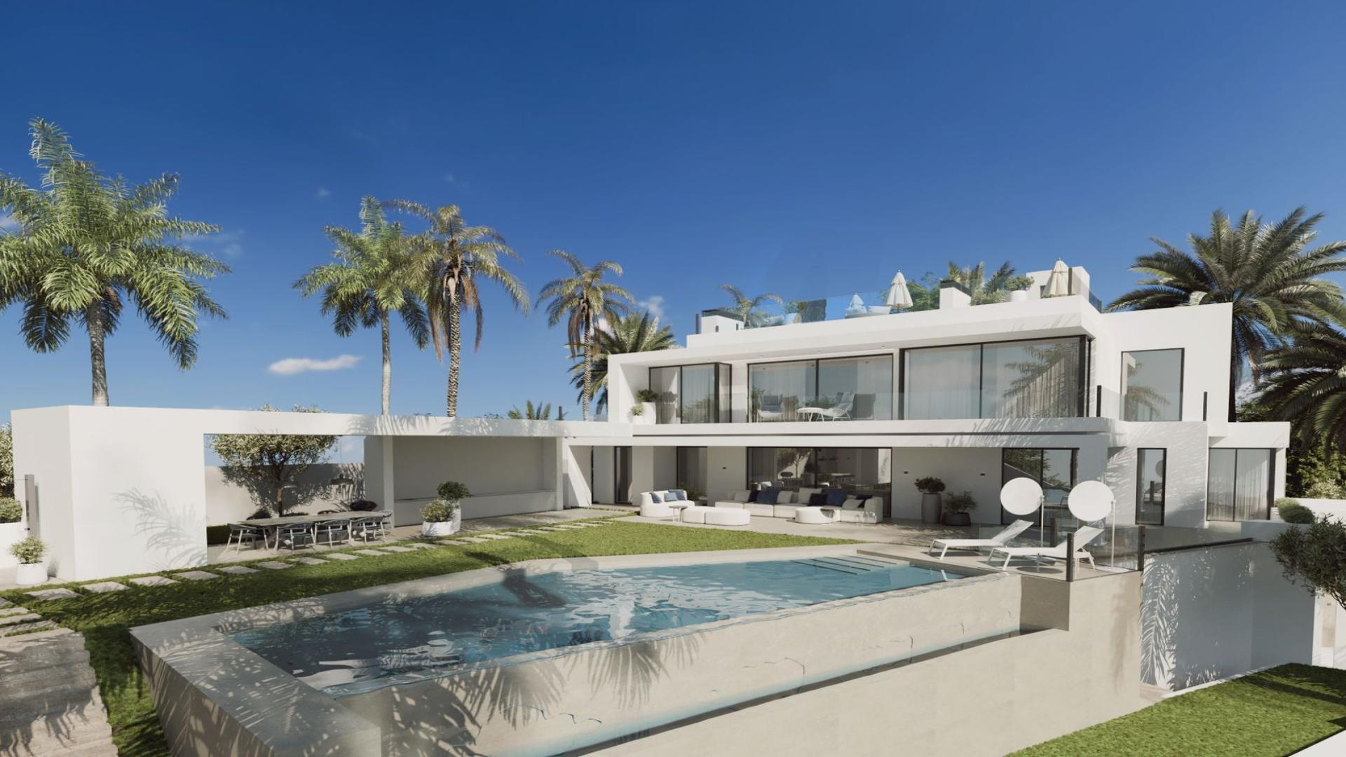 Exclusive six-bedroom villa with pool, panoramic sea and mountain views, The Golden Mile, Málaga