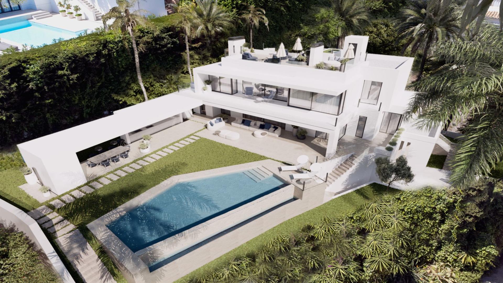 6-bedroom Marbella villa with pool, modern design, and sea views in Málaga community