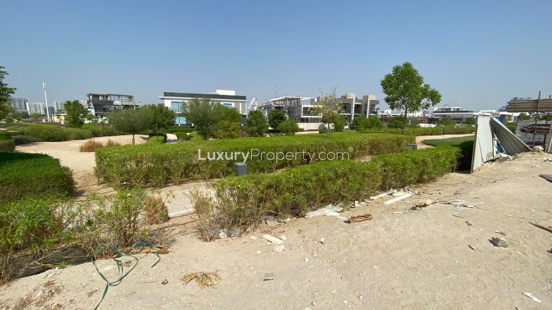 "Spacious plot for sale in Dubai Hills Estate with park views and development potential.",Spacious plot for sale in Dubai Hills Estate with park views, construction in progress