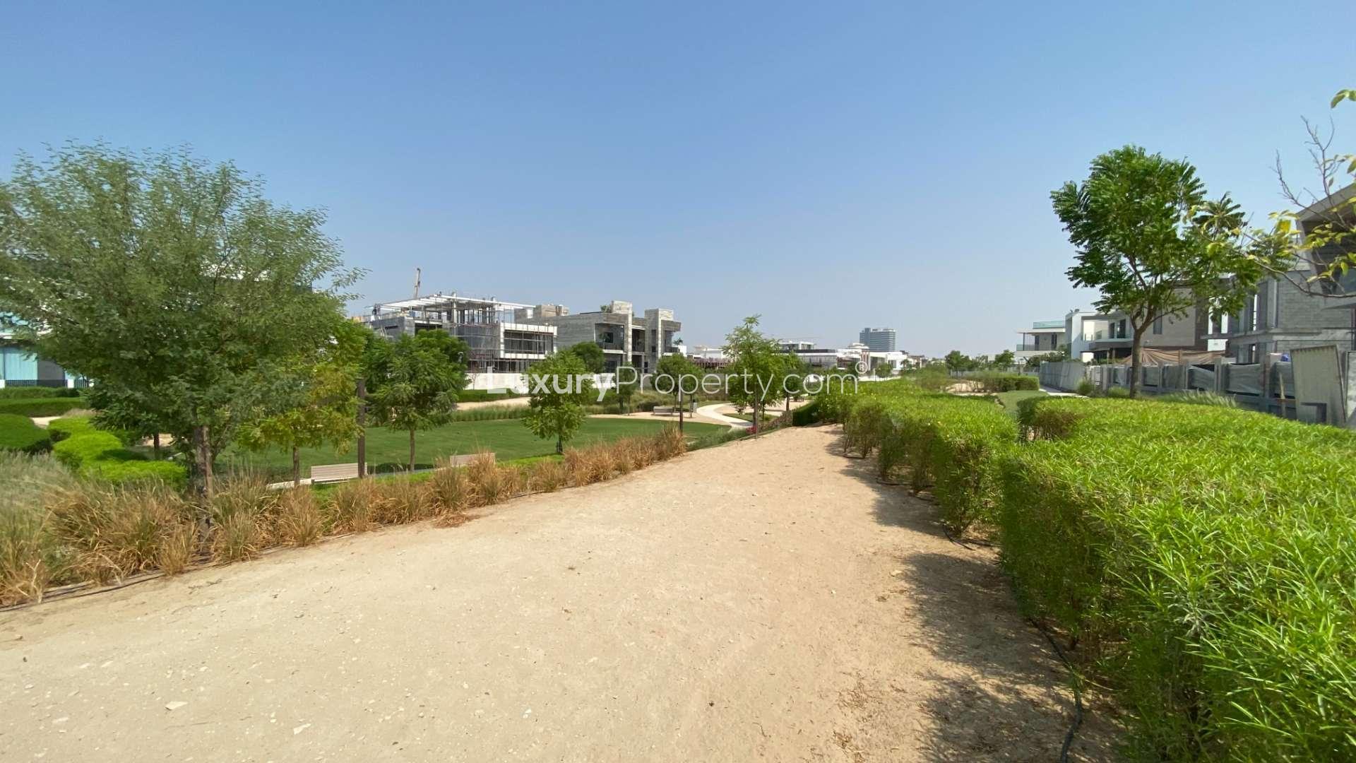 Spacious plot in Dubai Hills Estate with park views and greenery for sale