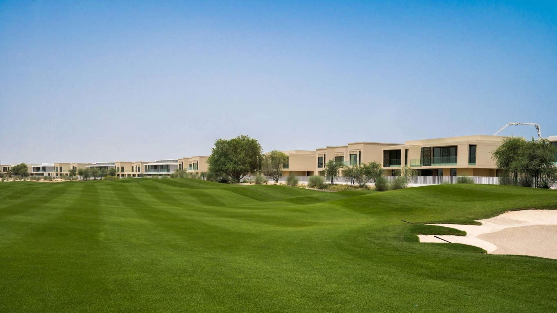 Dubai Hills Estate plot with lush green fairway view, ideal for residential development