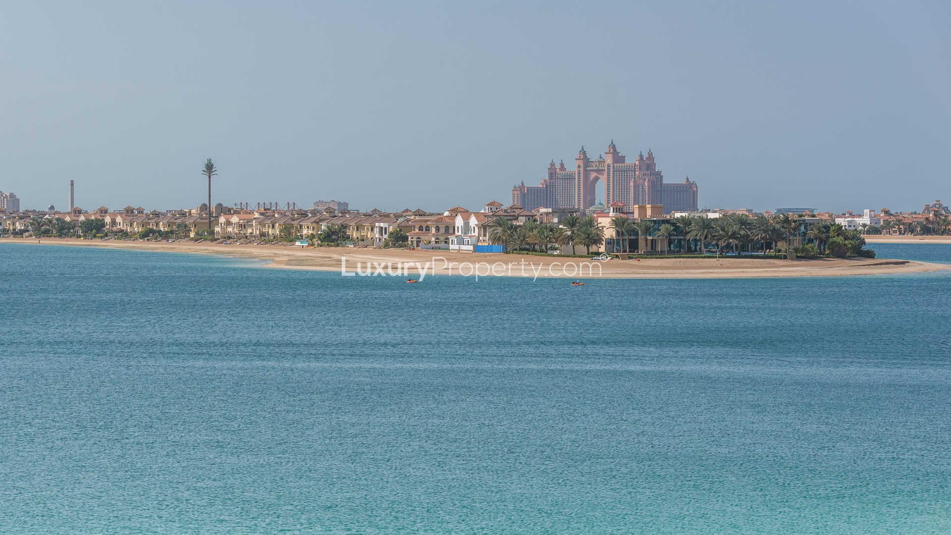 Luxurious waterfront view from Palm Jumeirah villa plot for sale, Frond community