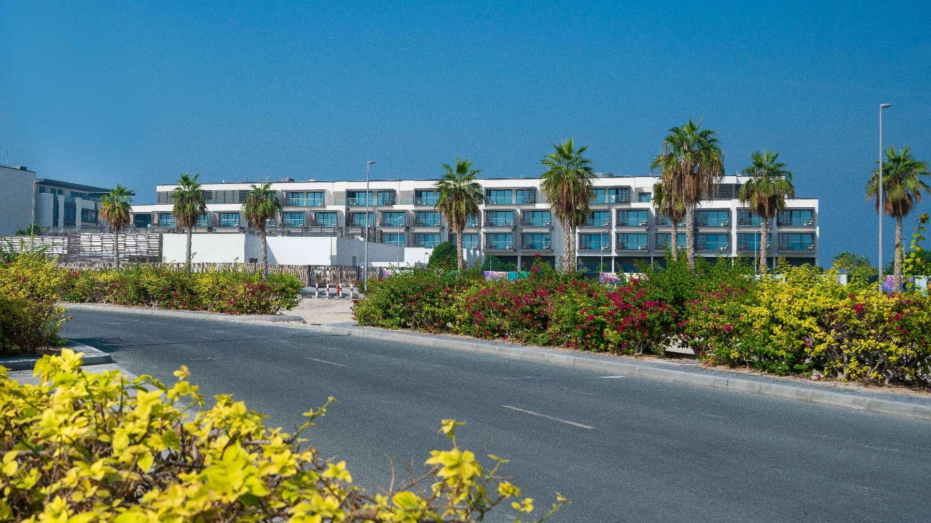 Exquisite plot near Nikki Beach Resort, Pearl Jumeirah, lush surroundings, prime location for sale