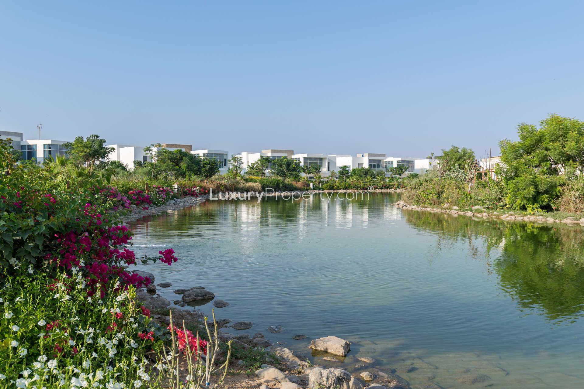 Spacious residential plot with lush gardens at Marina Gate, Dubai Marina, for sale