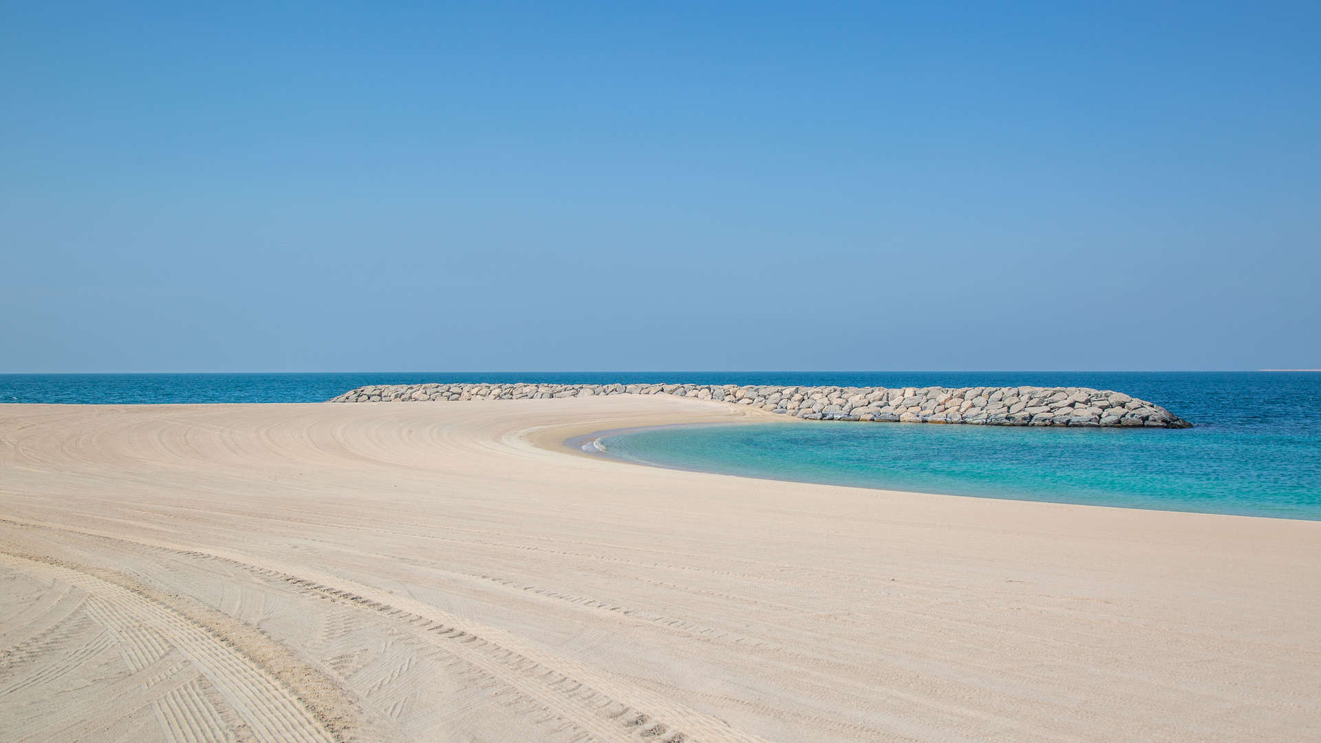 "Stunning beachfront view from Jumeirah Bay Island plot for sale, Dubai, LP03203.",Desirable plot on Jumeirah Bay Island with stunning sea views for sale