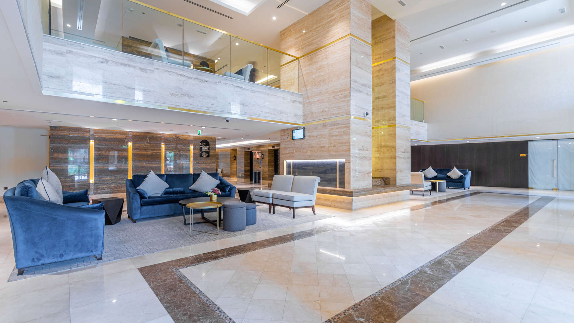 Spacious terrace with sea view at Balqis Residences, Palm Jumeirah villa for sale